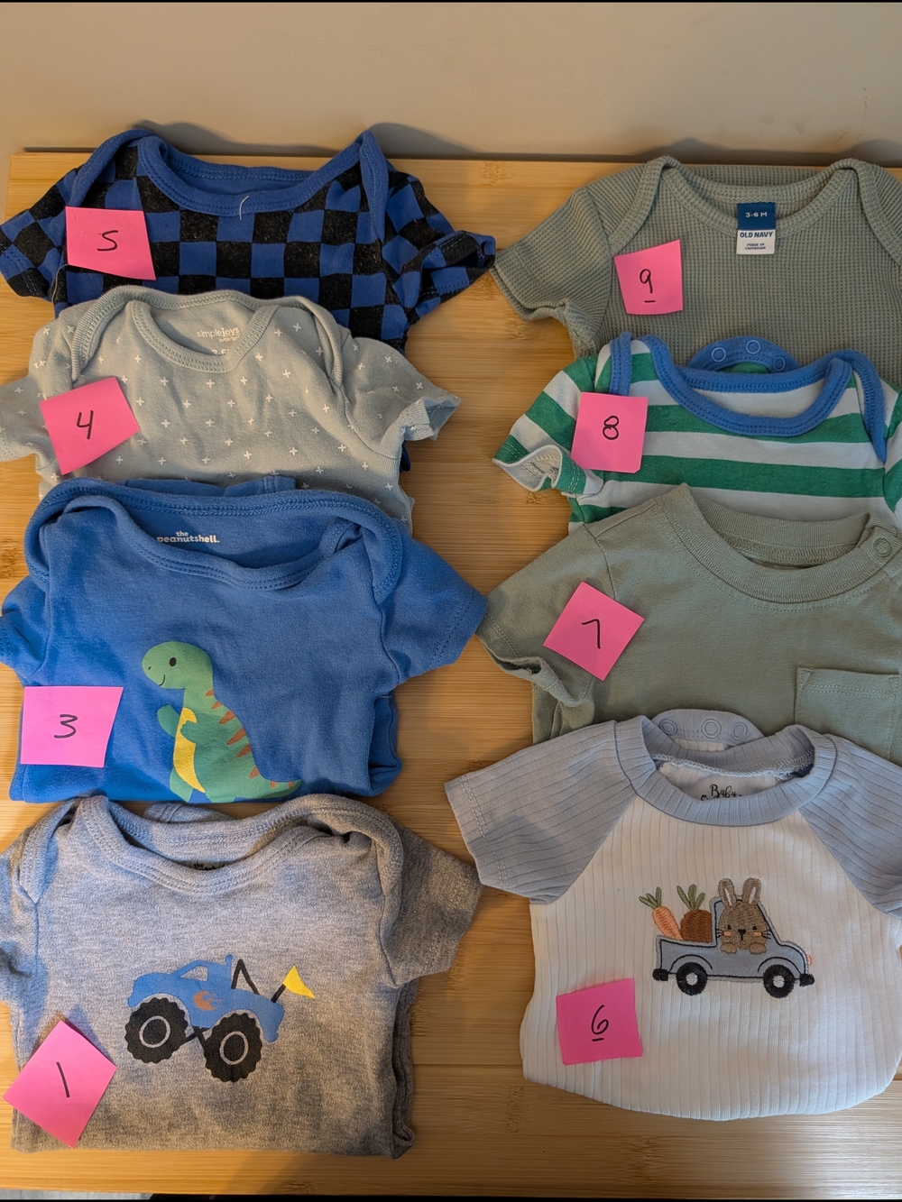 LOT Of 8 - Mixed Baby Bodysuits Set